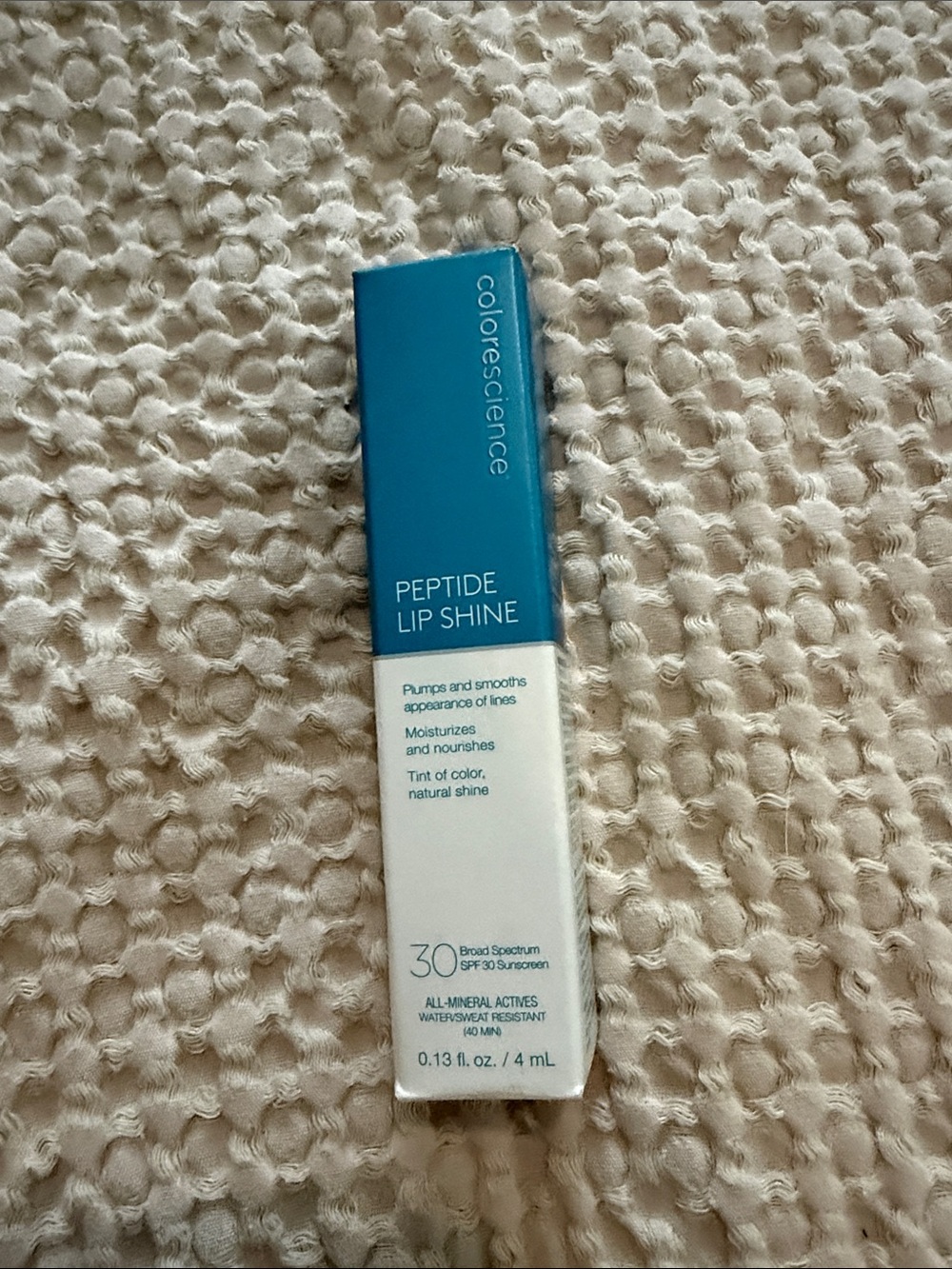 Colorescience Peptide Lip Shine SPF 30 – Teal & White